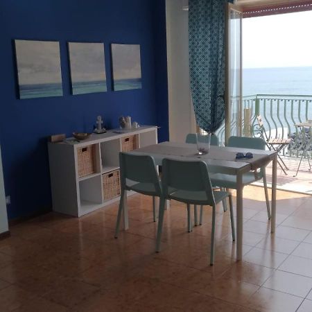 Beachfront Giardini-Naxos Extérieur photo